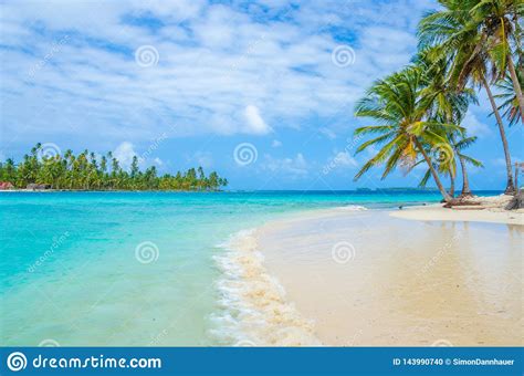 Beautiful Lonely Beach In Caribbean San Blas Island Kuna Yala Panama