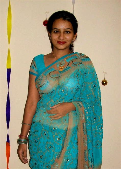 Indian Gf Indian Girl In Transparent Sari Down Blouse Navel Showing