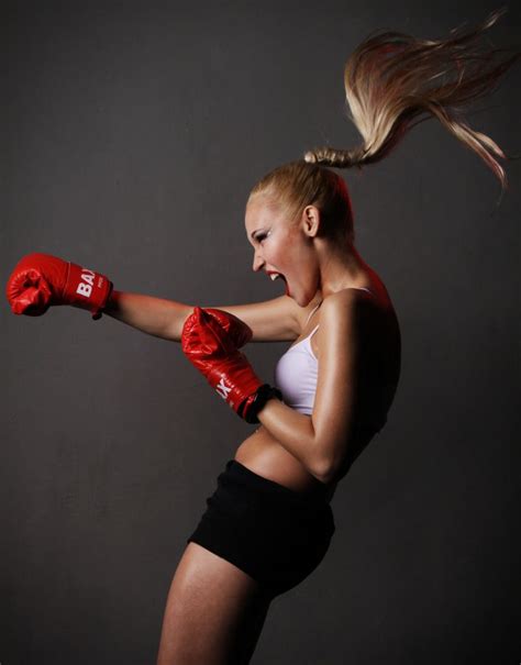 Knockout Boxing Girl Knockout Kickboxing