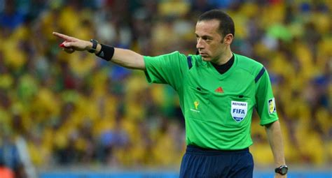 Hakemi ise rusya futbol federasyonundan sergei karasev oldu. Cüneyt Çakır'ın sağlık durumu nasıl? - Son Dakika Haberleri