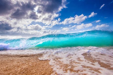 Download Hawaii Ocean Waves And Clouds Wallpaper Wallpapers Com