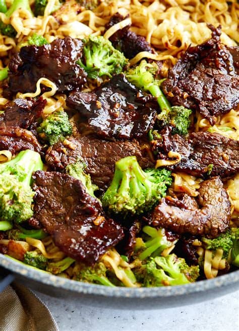 The most common rural dish is cooked mutton, often bereft of other ingredients. Mongolian Beef (a Healthier Recipe) - i FOOD Blogger