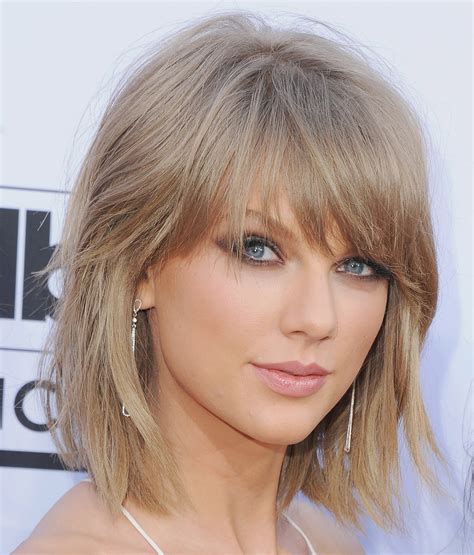 How To Grow Out Your Bangs 10 Hairstyles To Try Teen Vogue