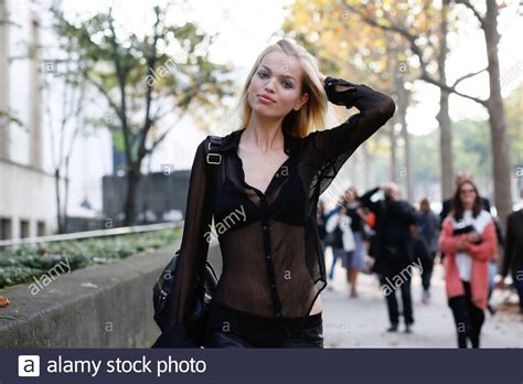 Daphne Model High Resolution Stock Photography and Images - Alamy