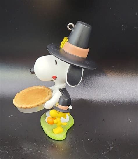 Hallmark Giving Thanks Pilgrim Snoopy And Woodstock Thanksgiving Ornament