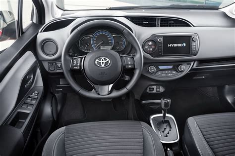Toyota Yaris Gets Bi Tone And Style Grades For 2016MY In Europe