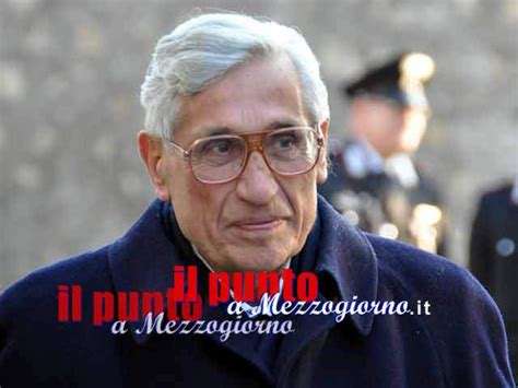 Scopri tutte le informazioni di a.f. Antonio Fazio premiato con la Fiaccola d'Oro