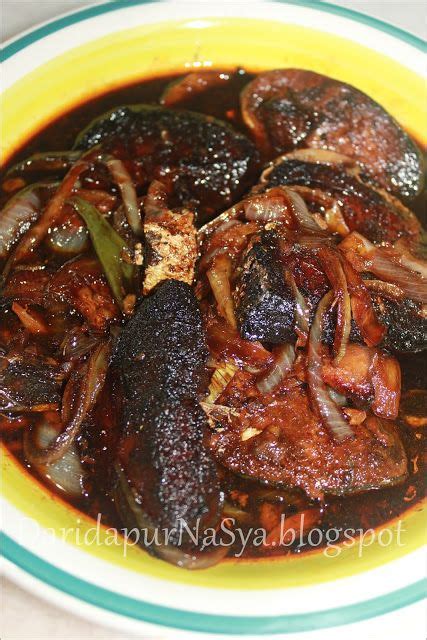 Pepes ikan tongkol dengan bumbu rujak yang pedas sangatlah enak dan mudah di buat, rasanya yang enak. Masakan Jawa Ikan Tongkol - Folder Masakan