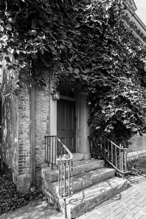 Mclean House Built 1820 In Bardstown Kentucky Black And White