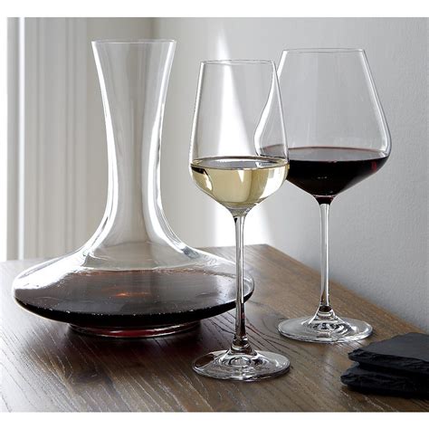 Oversized Hip Wine Glasses Crate And Barrel Wine Glass Oversized Wine Glass Red Wine Glasses