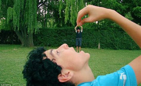 Forced Perspective Photography Optical Illusion Turns Holiday Pictures