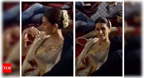 Adipurush Trailer Launch Video Of Kriti Sanon Sitting On The Floor At