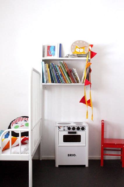 It includes an overture in e flat major and nine vocal numbers. Brio Kinderküche + Farbe fürs Kinderzimmer | Kids room ...