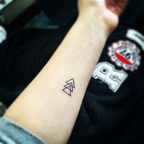 🥇26 Mejores Tatuajes De Triángulos Y Su Significado Mola Cantidubi