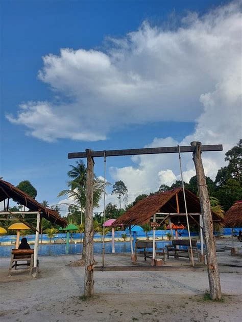 Dayang Resort Singkawang Indonesia Opiniones Comparación De