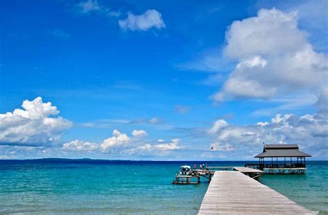Mabul water bungalows is a floating dive resort built over the water off the southern tip of pulau mabul. 12 Pulau Yang Menarik Di Sabah. Sangat Cantik & Best, Tak ...