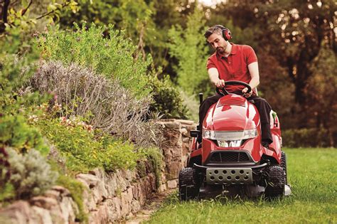 Honda lawn mowers offer exceptional performance, reliability, and features. Product Spotlight - HF2417 Ride on Lawnmower | Honda Ireland