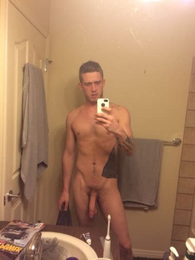 Nackter mann im umkleideraum Schöne erotische und Porno Fotos
