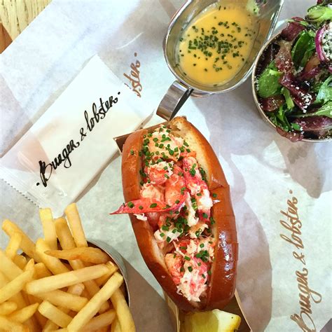 Do note that alcohol is served on the premises, so we advise although with only three main items on the menu, burgers, lobsters and lobster rolls, you don't have to worry as there is definitely nothing short of. Burger and Lobster, Threadneedle Street - DALTON BANKS