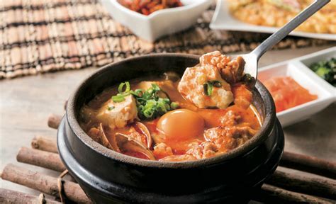 The Top Three Most Popular Korean Foods That Everyone Simply Must Try