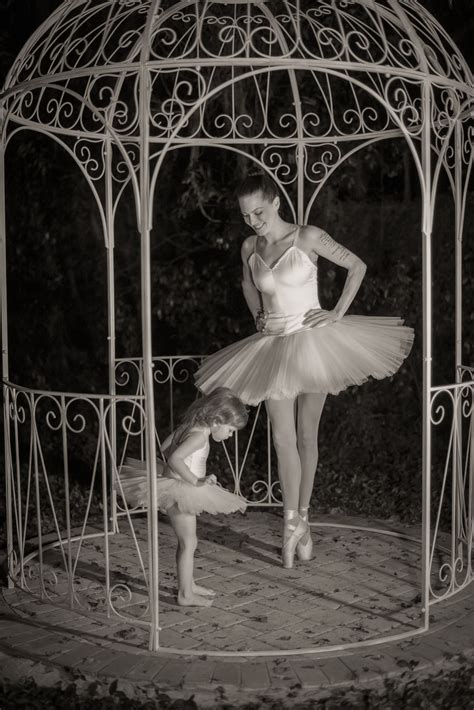 Mother And Daughter Ballerinas Ballet Photos Ballet Dancers Photography