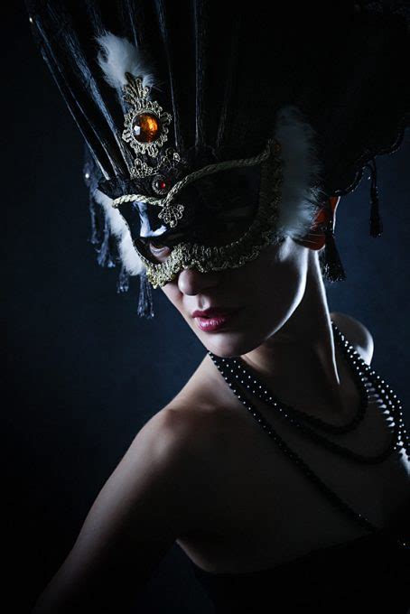 beauty model wearing venetian masquerade carnival mask 54ka [photo blog]
