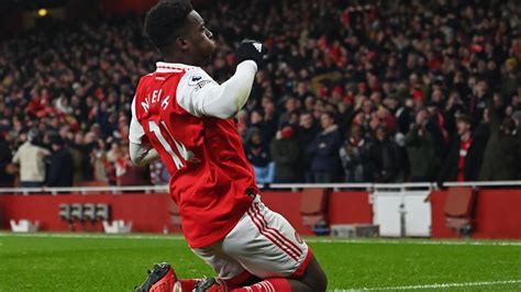 Arsenal 3 2 Manchester United Late Eddie Nketiah Strike Reopens Five