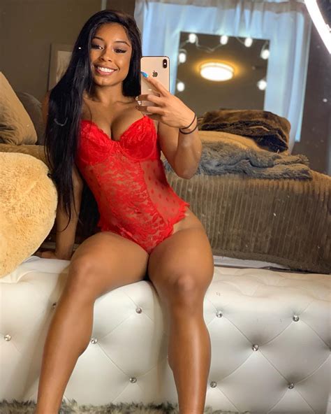 Qimmah Russo Sexy Lingerie Valentines Day The Fappening