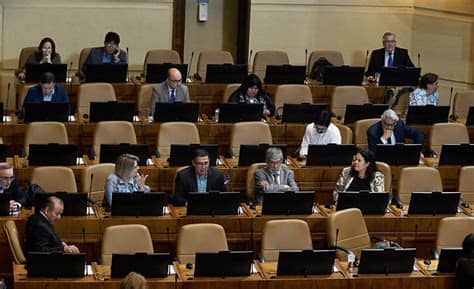 En afp capital, tras ingresar con los datos recién mencionados, el sistema da la opción de retirar el máximo monto permitido, es decir el 10% de los tras agregar los datos personales y de contacto se debe confirmar el retiro. Oposición valora la aprobación del 10 por ciento de retiro ...
