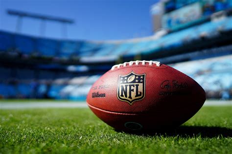 Watch all 256* nfl regular season games live and on demand and stream the 2020 nfl playoffs and super bowl lv live from tampa bay. NFL weighing Saturday games if college football doesn't ...