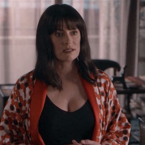 Paget Brewster Criminal Minds Cast Crimal Minds Prentiss I Love My Wife Fbi Agent Sexy