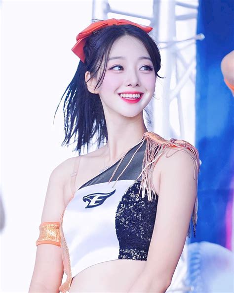 Where Is She Now The Gorgeous Korean Cheerleader Who Went Viral For Her Idol Like Visuals