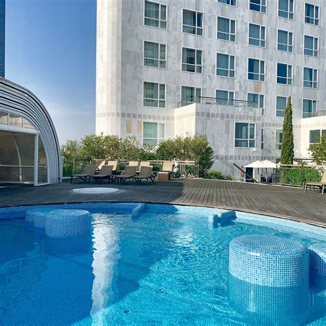 Valencia Rooftop Pool At Sorolla Palace Hotel Lees Er Alles Over