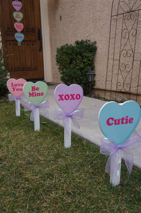 Diy Valentines Yard Decor Your Neighbors Will Envy Picky Stitch