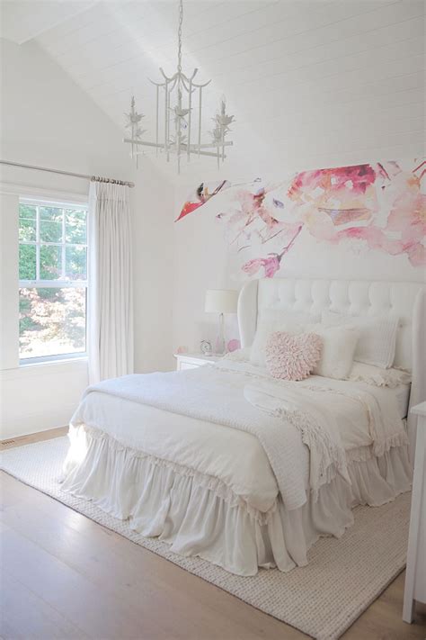 This is particularly important in a bedroom, as the paint color start by assessing the furniture you have in your room. Beautiful Homes of Instagram - Home Bunch Interior Design ...