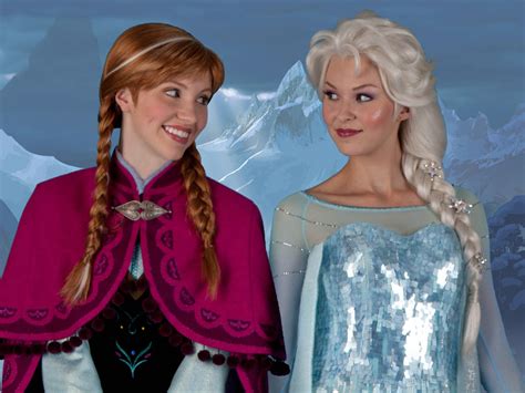 It S True Anna And Elsa From Disney S Frozen Heading To Magic Kingdom Doctor Disney