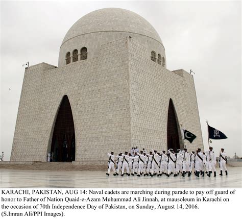Quaid I Azam Mausoleum Grave Of Jinnah Founder Of Pak Vrogue Co