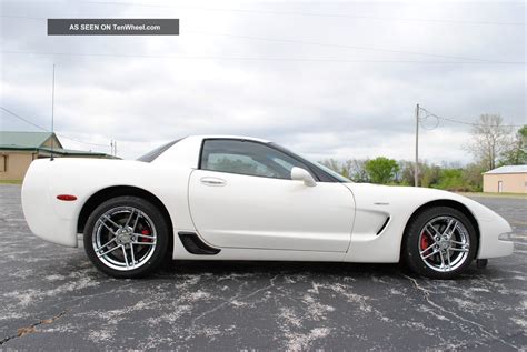 2001 Speedway White Z06 Corvette