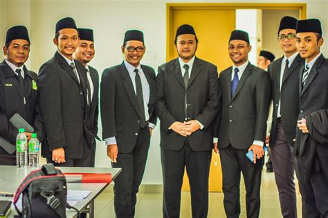 Pembantu penyediaan makanan berperanan didalam pelbagai operasi perkhidmatan makanan contohnya: Contoh Soalan Temuduga Ppt N29 - Gambar 06