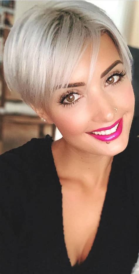 Top 20 Short Blonde Hair Color Ideas For A Chic Look In 2021