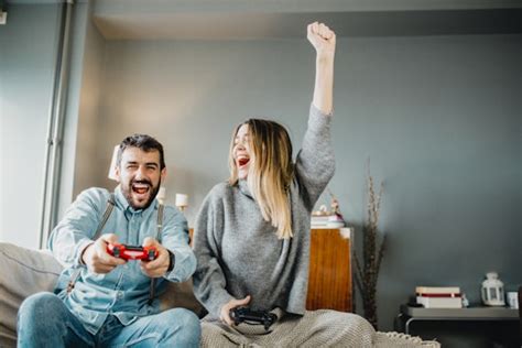 18 Best Multiplayer Video Games For Couples To Play Together