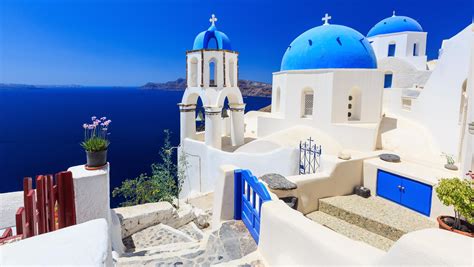 Santorini Greece Travel Guide Where To Eat Drink And Stay In