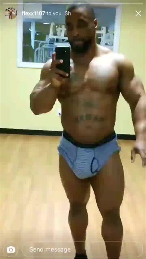Dectric Lewis Well Hung Bodybuilder Page 2 Lpsg