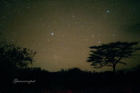 Night Sky At The Equator The Two Magellanic Clouds Or Nub Flickr