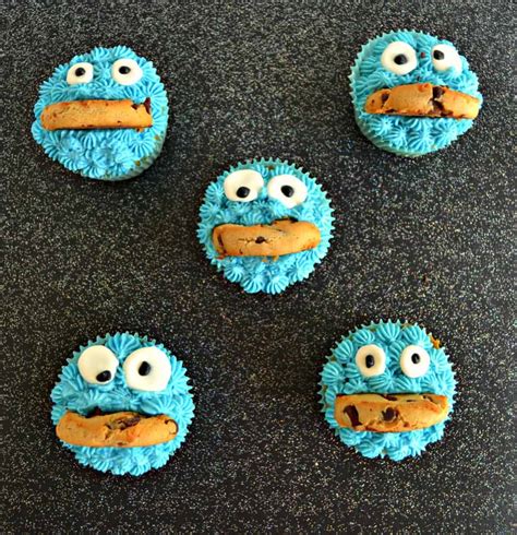 Cookie Monster Cupcakes 4 Hezzi Ds Books And Cooks