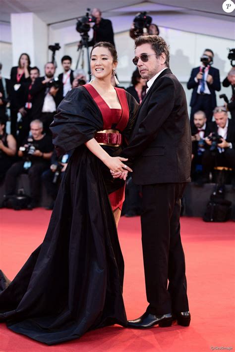 Gong Li Et Son Compagnon Jean Michel Jarre Tapis Rouge Du Film Lan Xin Da Ju Yuan Saturday