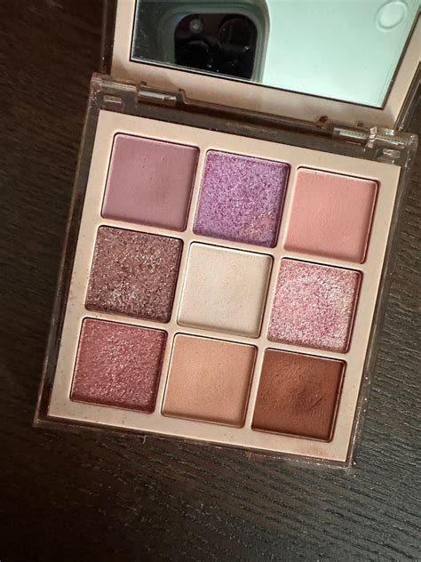 Huda Beauty Nude Light Eye Palette Beauty And Personal Care Face Makeup On Carousell