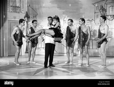 Jean Bretonniere Y Brigitte Bardot Naughty Girl 1955 Dirigida Por