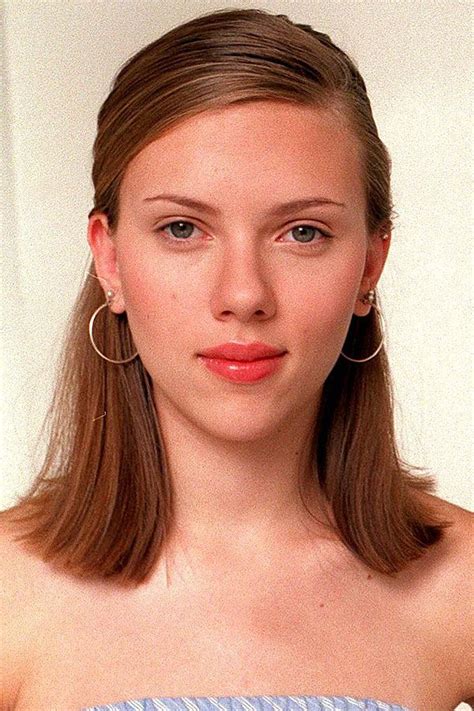 Scarlett Johansson At Age 17 Beautiful Celebrities Beautiful Actresses