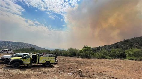 Arizona Wildfires Force Evacuations Of Several Communities Close